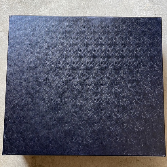 Prada X-large storage box. - Picture 5 of 5